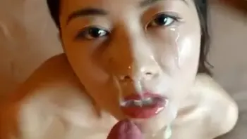 极品漂亮嫩模连体紧身服口交大肉超清拍摄最后顔射满满一脸精子